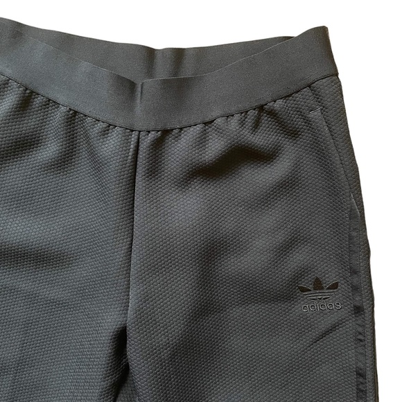 Adidas Originals Navy Cropped Tapered Pull On 'Chicago' Pants Medium BQ7869 - Picture 11 of 13